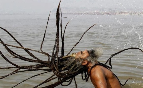 नागा साधू कैसे बनते हैं ?